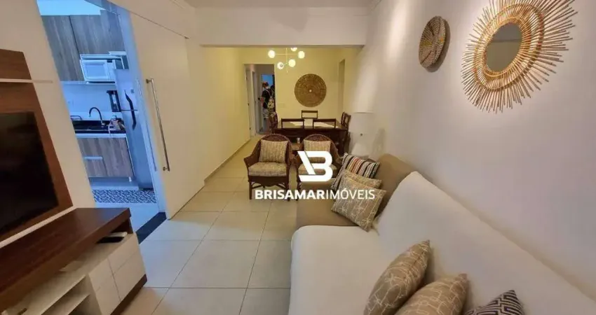 Pitangueiras- uma quadra do mar , totalmente reformado , condomínio baixo , garagem no prédio.