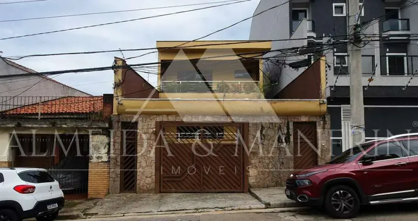 Oportunidade Imperdível: Sobrado com 611 m² de Construção e Total Versatilidade!