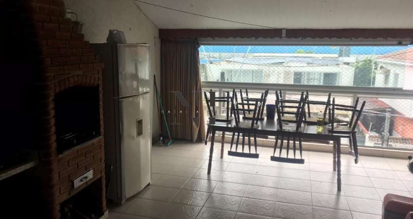 Casa para Venda em São Vicente, Centro, 4 dormitórios, 1 suíte, 5 banheiros, 2 vagas
