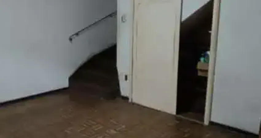 Sobrado para Venda em Santos, Jabaquara, 2 dormitórios, 1 banheiro, 1 vaga