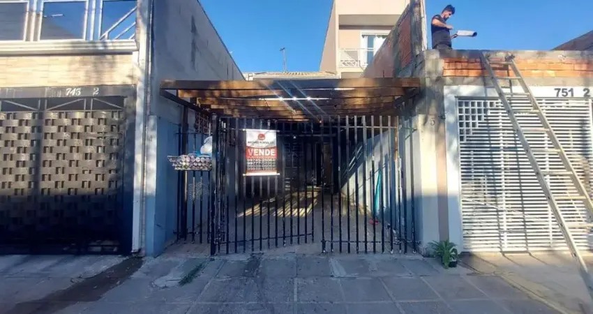 Casa à venda na Rua Luiz Stopinski, Cidade Industrial, Curitiba