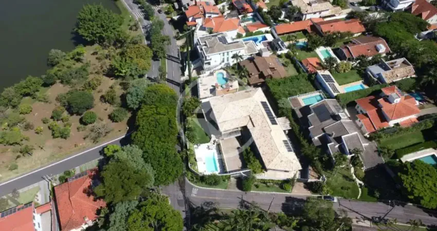 Casa á venda no condomínio vista alegre sede em vinhedo/sp, com 6 suítes e 576m2 construidos. codigo: 104386