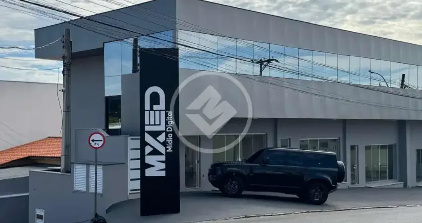 Sala comercial para locação, bairro santa rosa no centro de vinhedo, 49m2 vitrine para rua de alta visibilidade. codigo: 120450