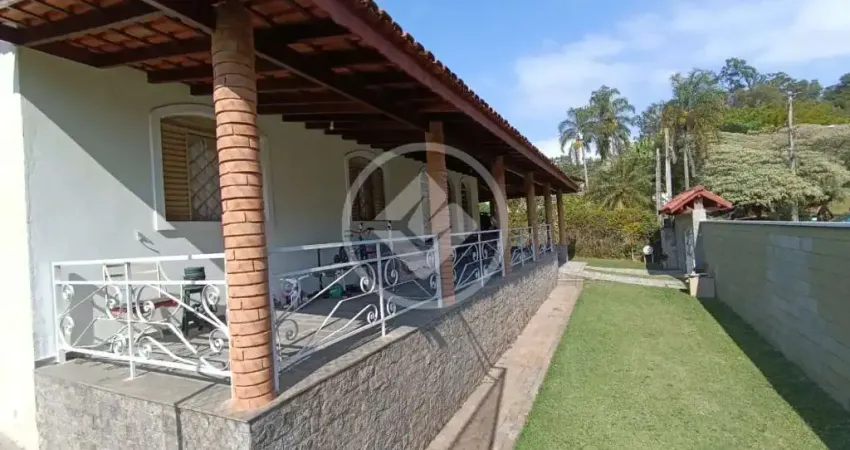 Casa em condomínio fechado no vista alegre sede – vinhedo/sp, terreno amplo e muito verde codigo: 135429