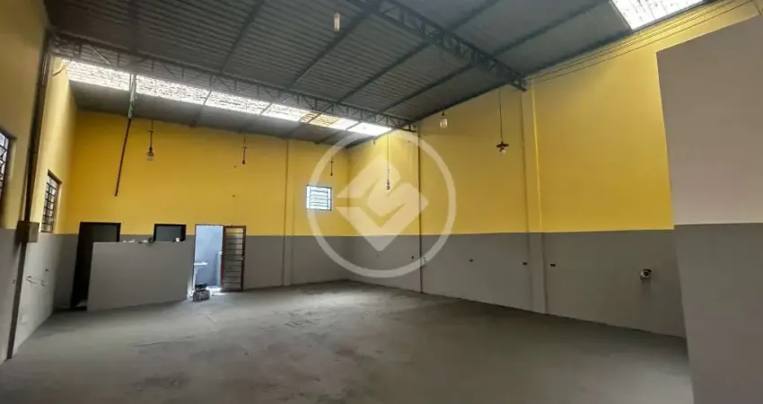 Galpão industrial com 180m² de vão livre, pé direito duplo e logística otimizada. codigo: 159637