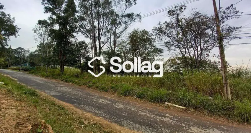 Propriedade com 9000m² em região tranquila e fácil acesso à Estrada da Boiada , divisa Vinhedo/Valinhos .
