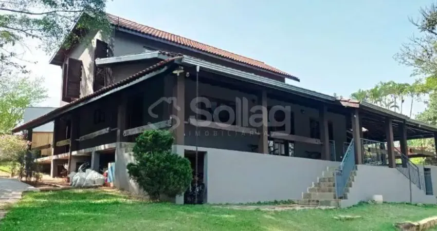 Casa para comprar no condomínio Chácaras do Lago na cidade de Vinhedo, interior de São Paulo.