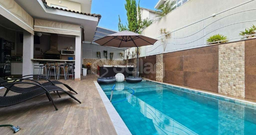 Casa á venda no condomínio São Francisco em Vinhedo, interior de São Paulo.