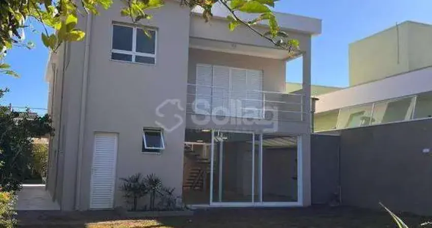 Casa para vender no Condomínio Terras de São Francisco em Vinhedo, interior de São Paulo.