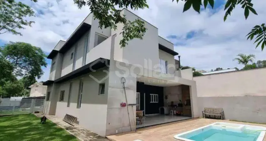Casa a venda no Condomínio Villa D'oro em Vinhedo, São Paulo.