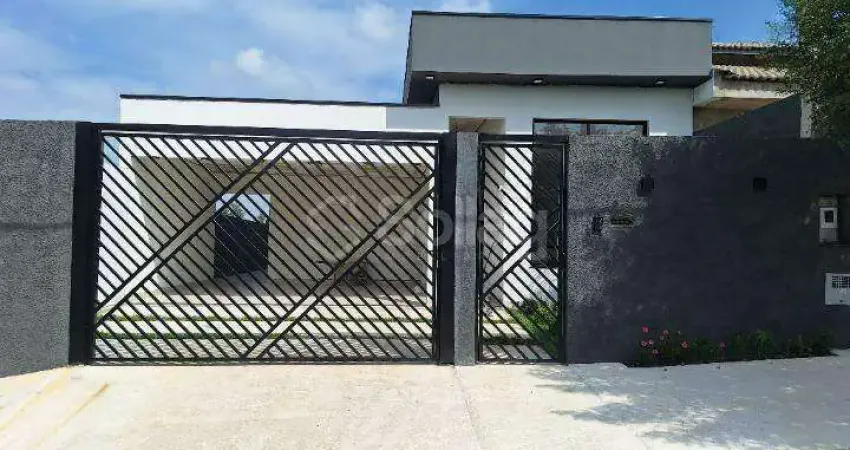 Casa á venda no Residencial Capivari em Louveira, interior de São Paulo.