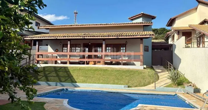 Casa térrea à venda no Condomínio Alpes de Vinhedo em Vinhedo - interior de São Paulo.