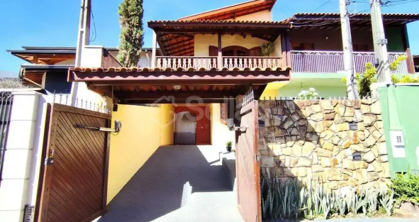 Casa à Venda no Jardim Panorama em Vinhedo, interior de São Paulo!!