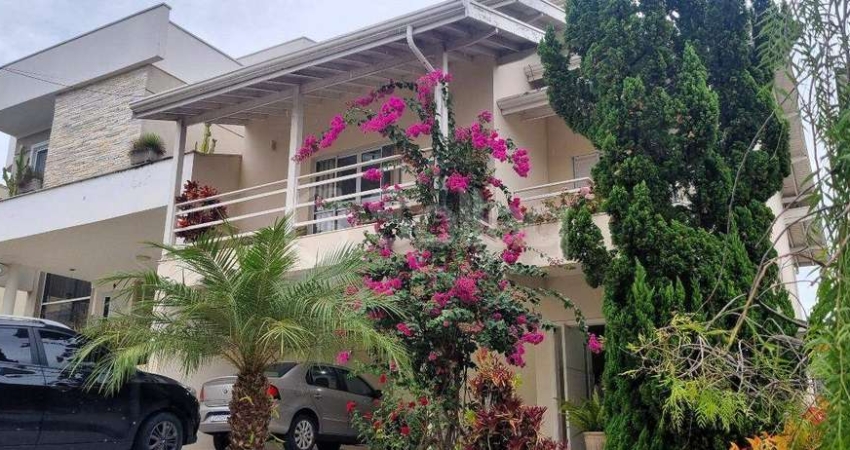 Casa em condomínio a venda com quatro dormitórios no Condomínio Vila di Treviso em Vinhedo.