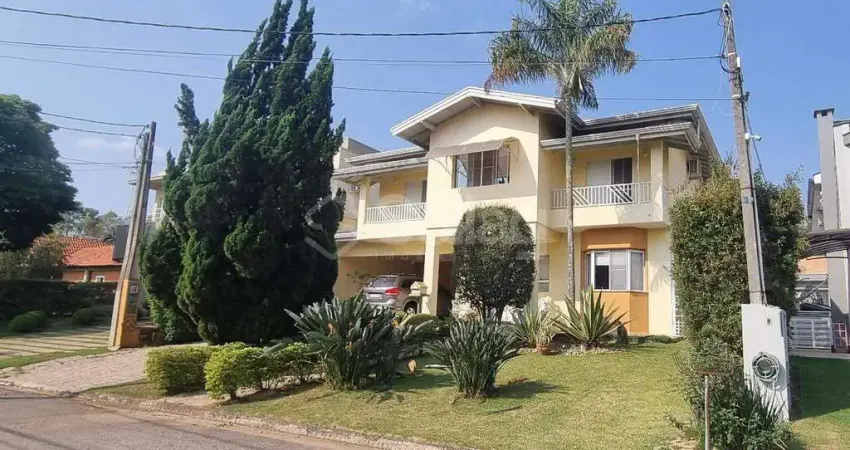 Casa a venda com 3 suítes, espaço gourmet, piscina e edícula no Condomínio Alpes em Vinhedo interior de São Paulo.