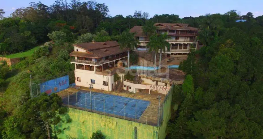 Mansão Icônica com Potencial Comercial à venda com 14 quartos sendo 10 suítes em Vinhedo São Paulo.