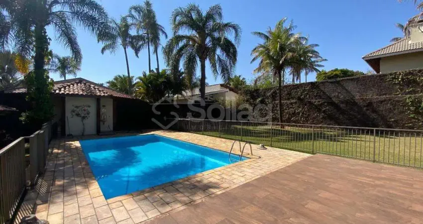 Casa com 05 quartos, sendo 02 suítes para alugar no condomínio são joaquim vinhedo.