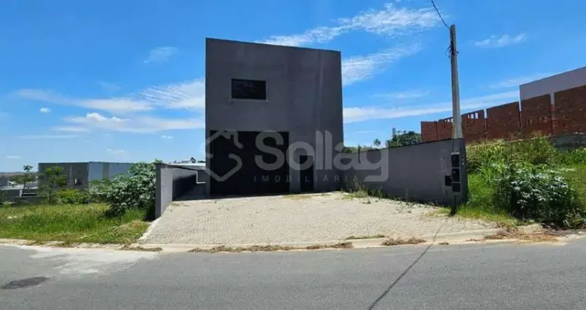 Barracão novo com 340 m2 de construção para locação em vinhedo/sp