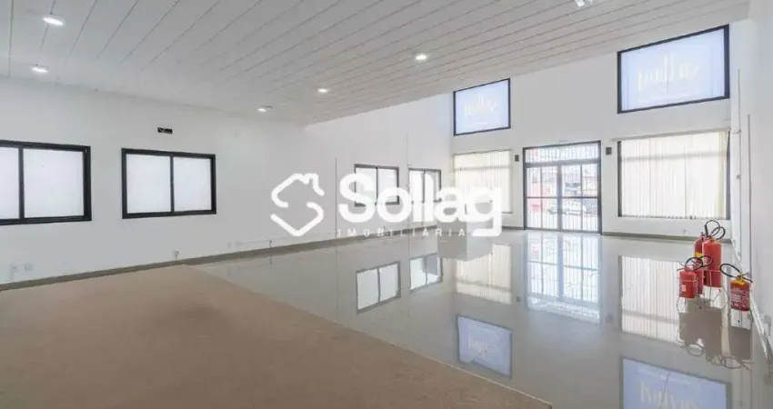 Salão comercial para alugar em vinhedo , bairro capela , com 230m² internos + 250m² externos, 3 vagas..