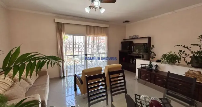 Casa com 3 quartos para alugar na Rua 9 de Julho, --, Marapé, Santos