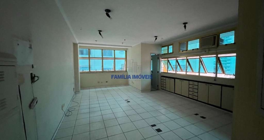 Sala comercial para alugar na Rua Azevedo Sodré, --, Gonzaga, Santos