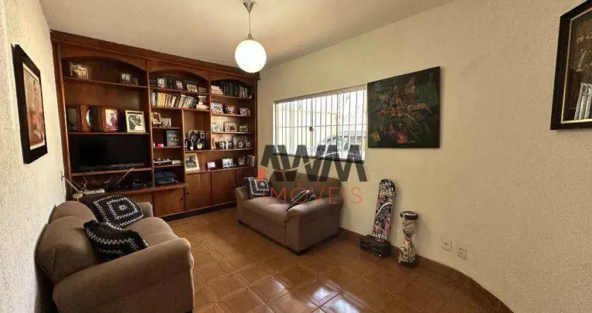 Casa com 3 quartos à venda, 220 m² por R$ 710.000 - Jardim Planalto - Goiânia/GO