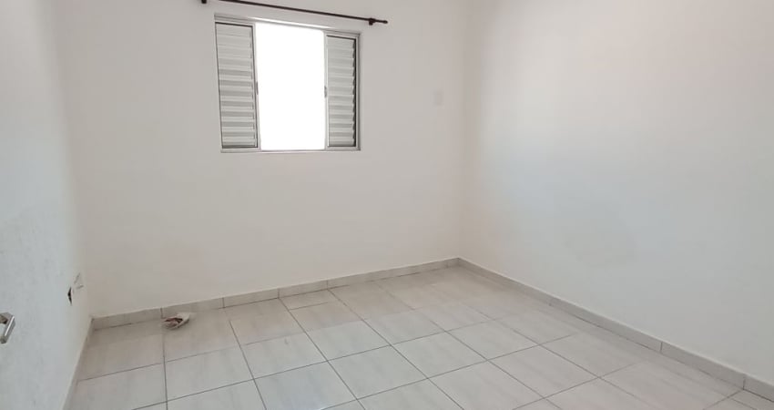 CASA DE COND LOCALIZADA NO BOQUEIRAO  COM 2 DORM  1 VAGA