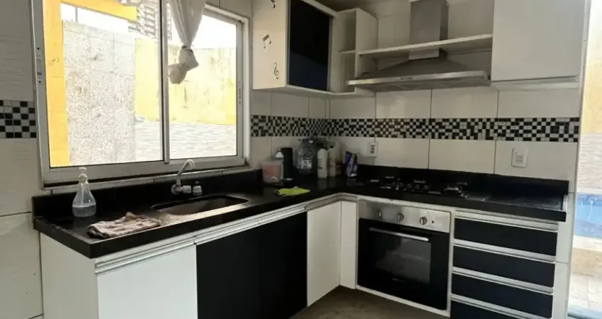 Vendo casa triplex na tabuba – a poucos metros da praia!  oportunidade imperdível