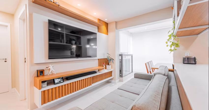 More próximo (ao lado) do Shopping Ibirapuera | Apartamento mobiliado à venda no Key Moema, Avenida dos Imarés, 160 - Moema