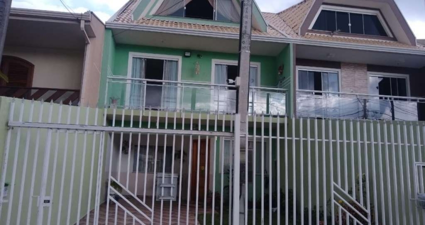 Sobrado com 3 quartos  à venda, 202.00 m2 por R$850000.00  - Capao Raso - Curitiba/PR