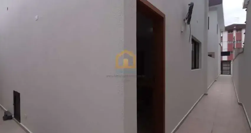 Casa Sobrado, 02 Dormitórios, ambos com Suíte, Lavabo, Sala, Cozinha, Área de Serviço, Quintal, e Garagem