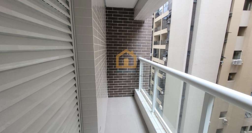 Apartamento  02 Suítes sendo 01 com Sacada- Santos/SP