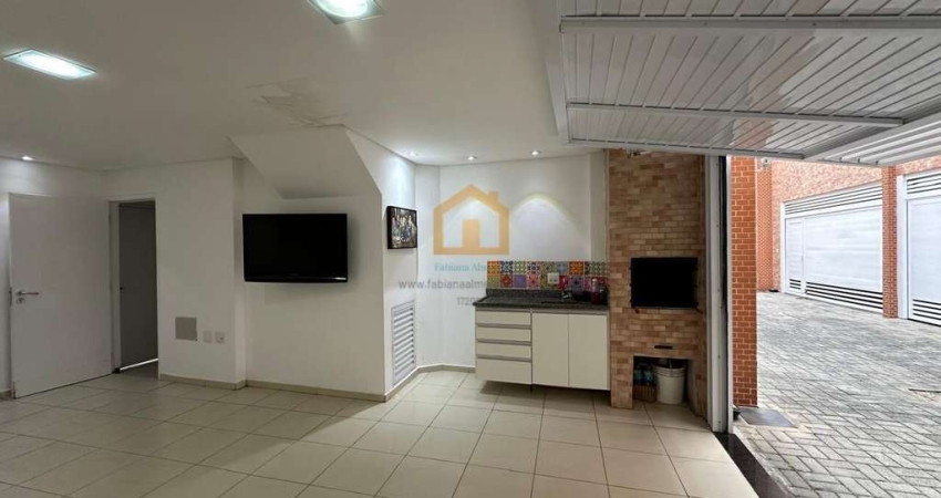 Casa de Condomínio no Marapé - 2 Dormitórios, 1 Suíte e Excelente Localização