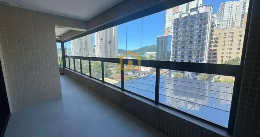 Apartamento 2 dormitórios, sendo 1 suíte  com vaga de garagem demarcada à venda no bairro ponta da praia  santos/sp