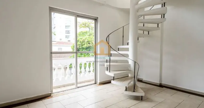 Espaçoso Apartamento Duplex – 208m² – 1 Quadra da Praia no Embaré!