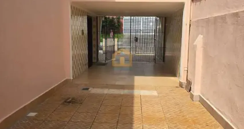 Sobrado Isolado com 3 Dormitórios – 200m² | Marapé, Santos/SP