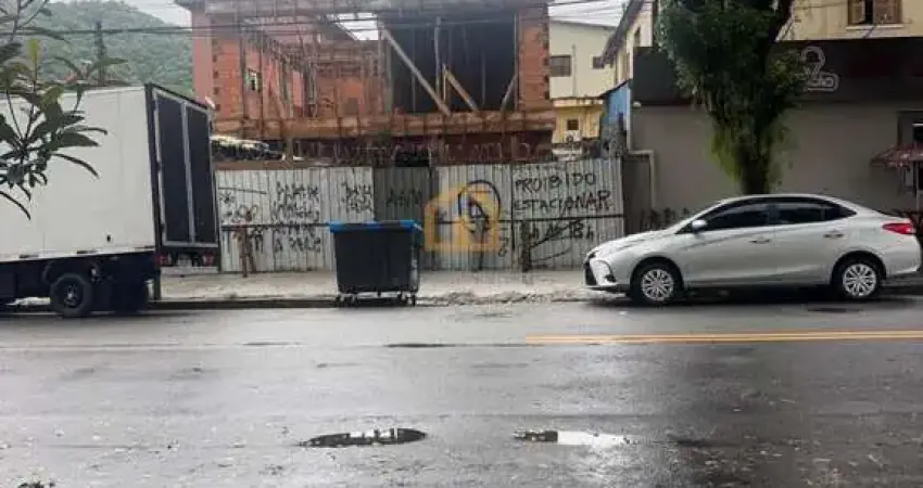 Casa Térrea à Venda 3 dormitórios, sendo 1 suíte e 1 vaga de garagem – Marapé | Santos - SP