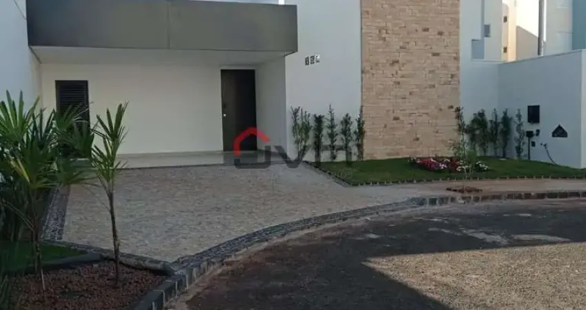 Casa com 3 quartos à venda no Jardim Holanda, Uberlândia 