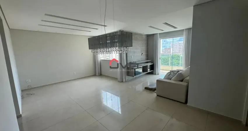 Apartamento no bairro santa mônica, com 03 quartos e prédio com elevador.