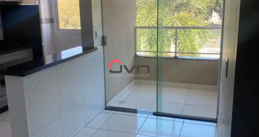 Apartamento no bairro santa luzia, com 02 quartos planejados e sacada.