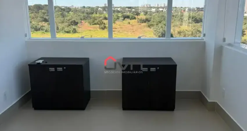 Confira essa excelente oportunidade de investimento: uma sala comercial de 25m² no Complexo Hospitalar UMC, ideal para quem busca montar um consultório na área de saúde. Com estrutura totalmente pront