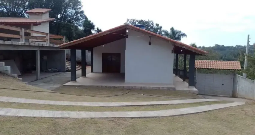 Chácara para Venda em Biritiba Mirim, 2 dormitórios, 1 banheiro, 5 vagas