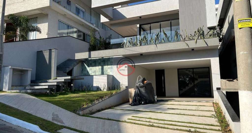 Sobrado em Cond Mosaico da Serra com 3 dorms, Mogi das Cruzes.