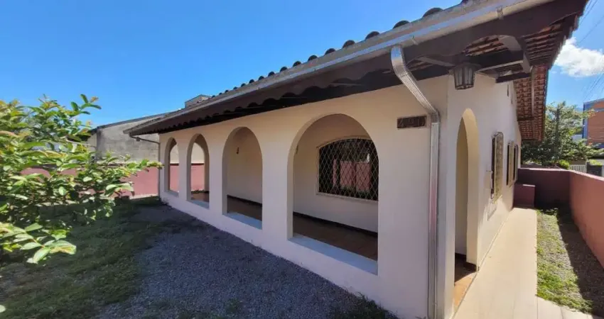 Casa com 3 quartos para alugar no Chico de Paulo, Jaraguá do Sul