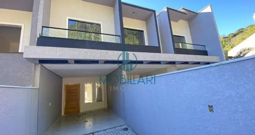 Amplo sobrado na itoupava norte, blumenau/sc, com 2 suítes e 3 vagas de garagem