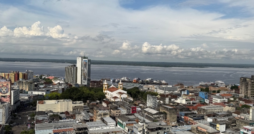 Sala comercial com 1 sala para alugar na Avenida Eduardo Ribeiro, Centro, Manaus