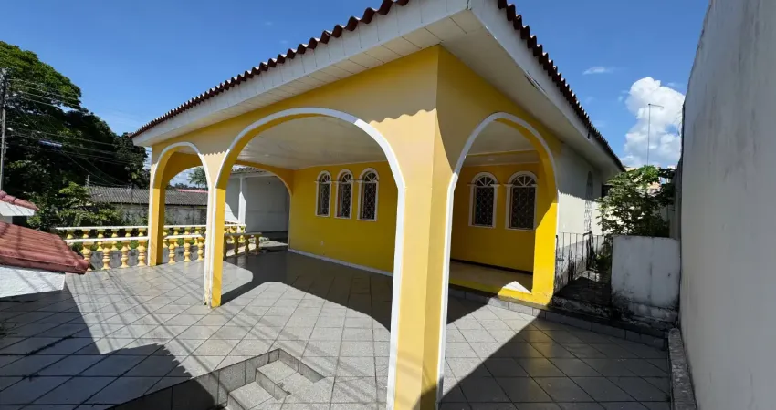 Casa com 3 quartos à venda na Rua Belgrado, Planalto, Manaus