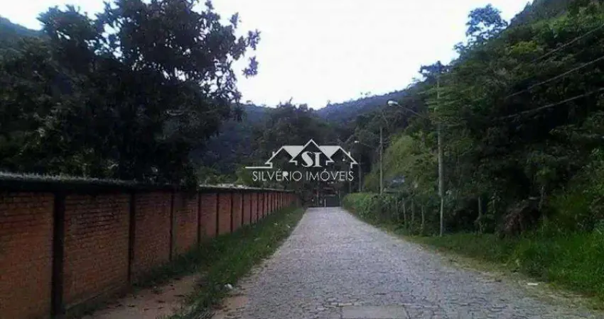 Terreno à venda no Nogueira, Petrópolis 