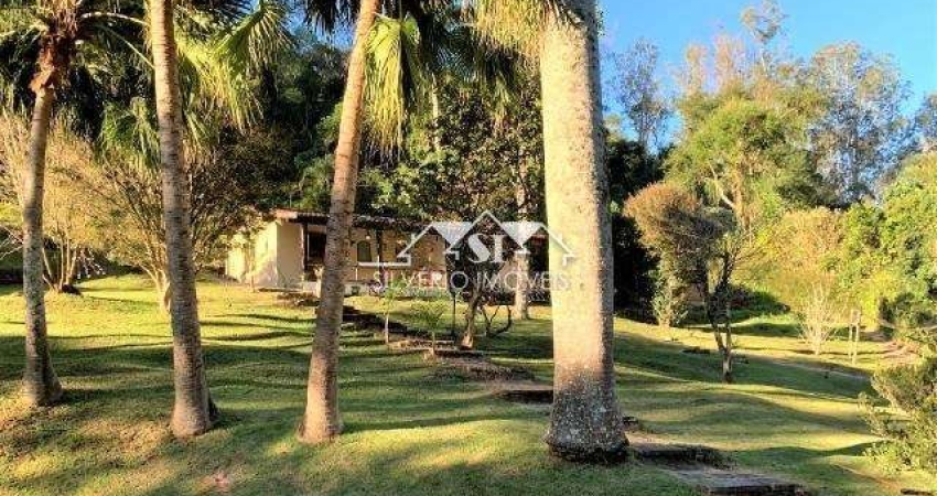 Casa- Petrópolis, Araras