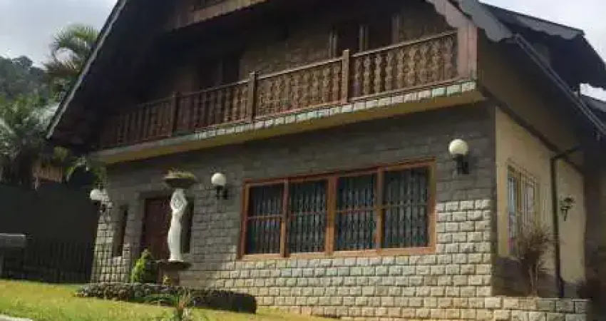 Casa com 6 quartos à venda no Mosela, Petrópolis